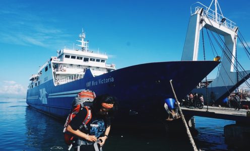 Melaut dengan KMP Wira Victoria
