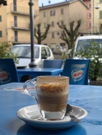 Tidak lupa untuk menikmati segelas kopi!